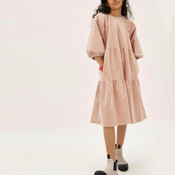 Everlane Dresses & Skirts - Everlane The Tiered Corduroy Midi Dress Small Tan pockets normcore cottagecore